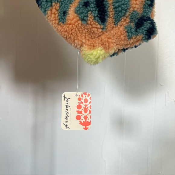 NWT Free People Sherpa Hit The Slopes Oasis Combo Aurora Tie Dye Pullover XS - Picture 8 of 12